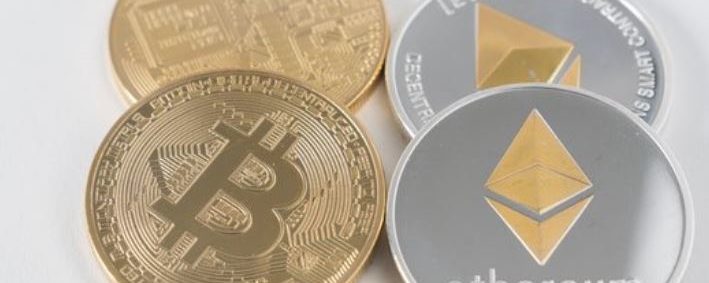 Bitcoin Holds $6,200 Level, Ether Shorts Hit New All-Time High